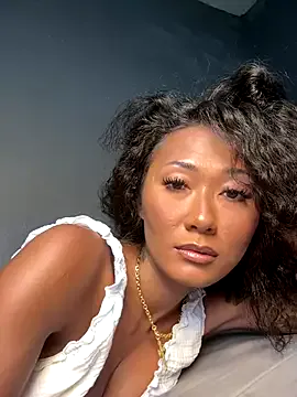 Avatar of thai-dreamgirl