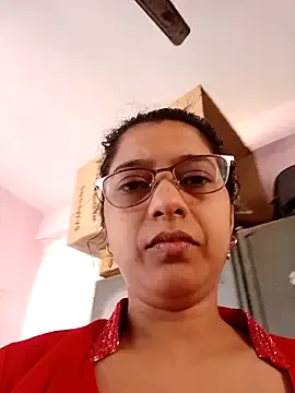 thanusi_2 — Freechat on StripChat