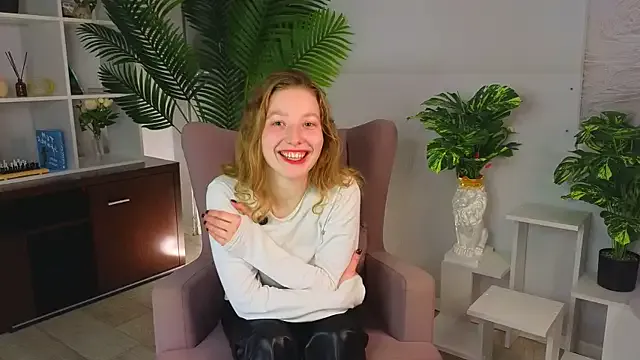 ThelmaDevincentis — hug u (cam)