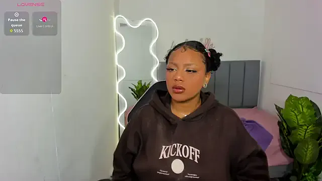 Avatar of THIANA_TAY