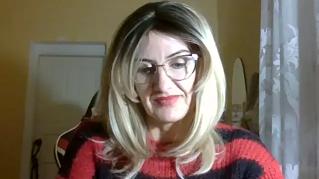 TianaQLove — striptease