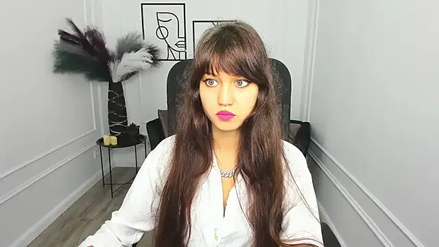 TiffanyYounge — I want a new bag