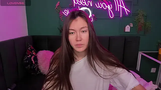 Tina_Porter — make a  funny face