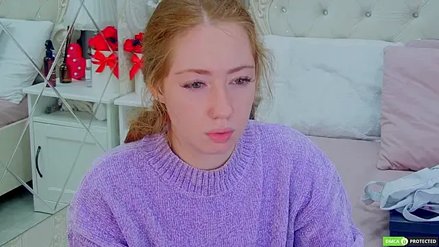 TinaBrook — Vibrate this pussy to hear a sweet moan