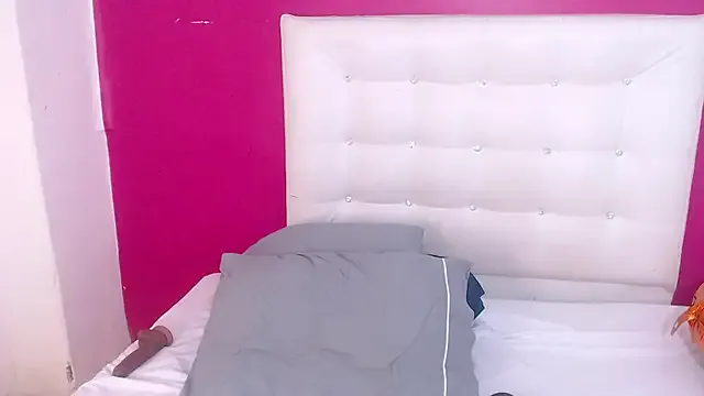 tinyy_whore18 — Make me squirt and be my one!