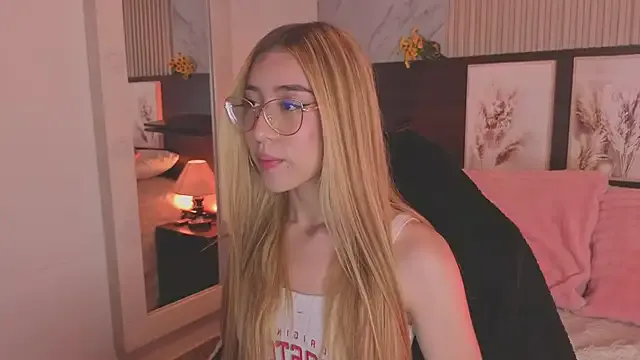 tokyoluu — Clothes off + 3 fingers in ass + doggy