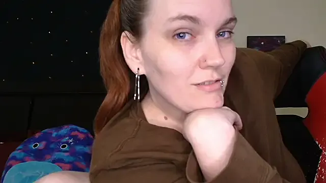 ToxicLilly —  Foot Worship *oil massage* 