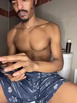 TRILLAHUNG — Freechat on StripChat