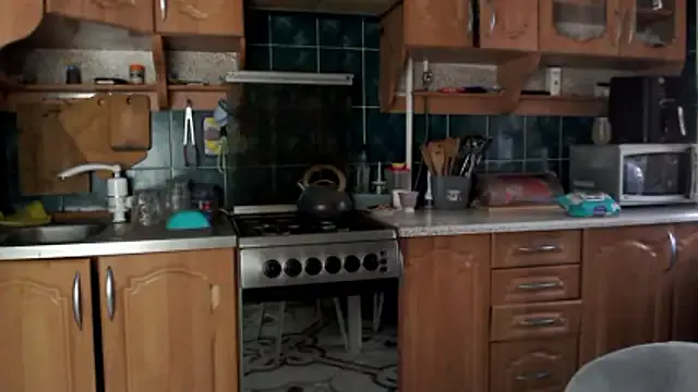 uliastar — Show ass Mmm