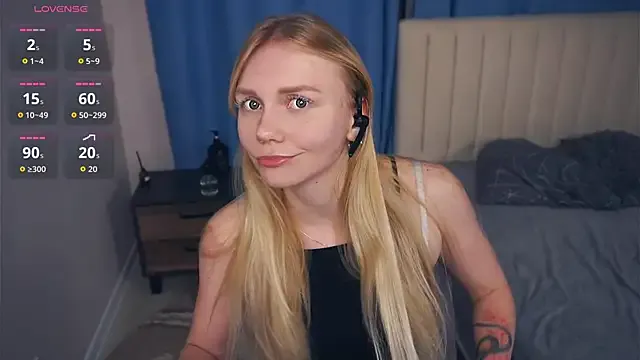 UnDesiga — Feel my tongue on your lips <3