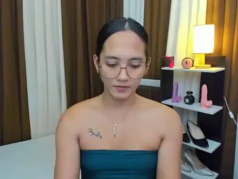 Avatar of URHottestAngel