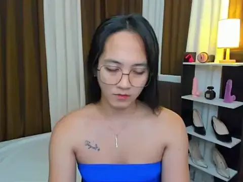 Avatar of URHottestAngel