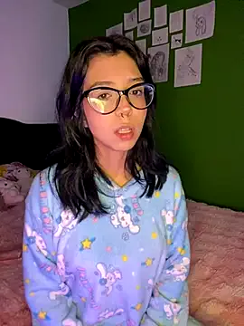 Avatar of Valen-Foxx