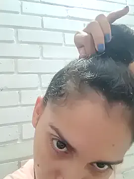 Avatar of valeriaswang_Lucas