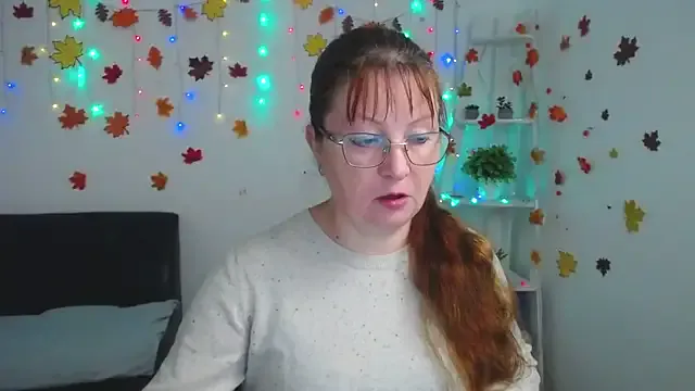 VanessaHotts — on a pink dildo