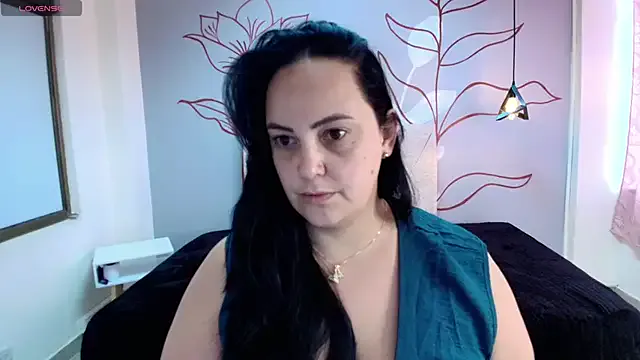 veronicabbw — FULL NUDE+PLAY WITH MY BOOBS