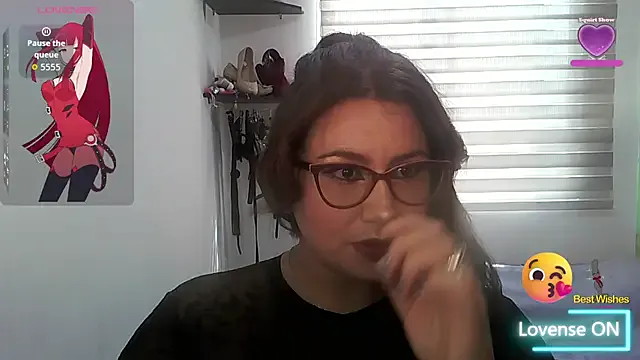 Avatar of Vesper_Vixen