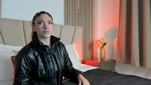 Victoria_Beaumont — shake my tits