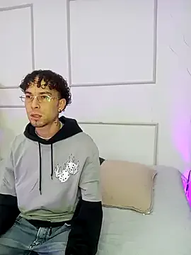 Avatar of Violet_and_Paul