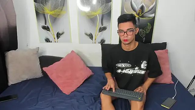 Avatar of Violet_Dream2