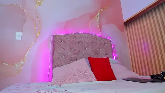 Avatar of violet_taylor_