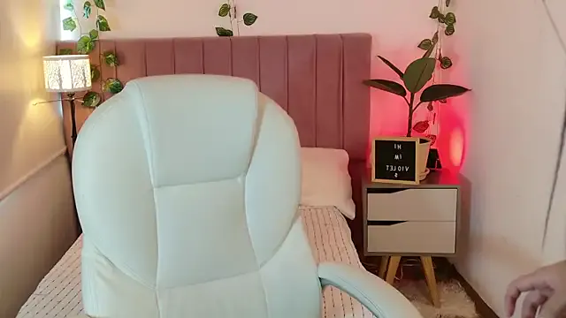 Avatar of VioletBlacke_