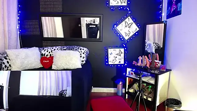 Violetta_afrodit — striptease until I stay in my underwear