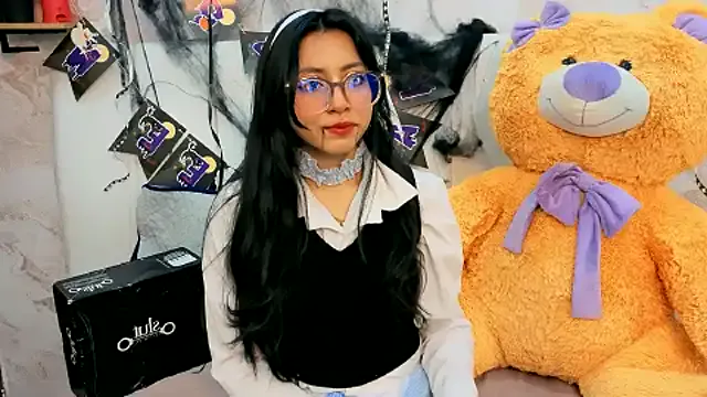 Avatar of VioletxBloom