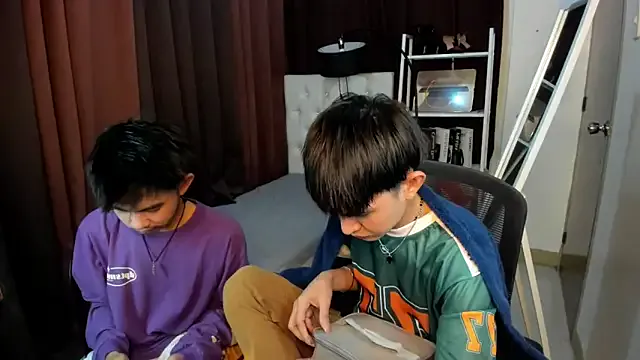 Avatar of XloverXsiantwink