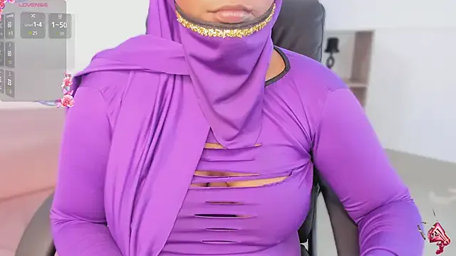 yasmin_elite — doggy position