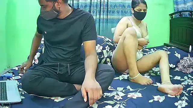 Avatar of Younger_Couples