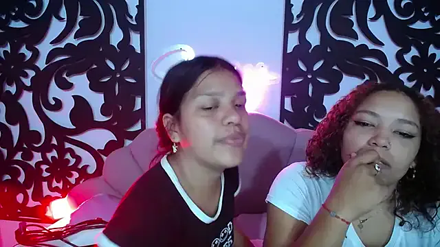 Avatar of your_little_naughty1