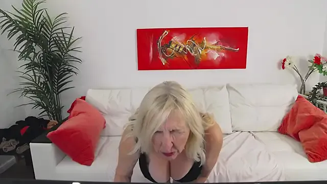 Avatar of YourBustyBarbara