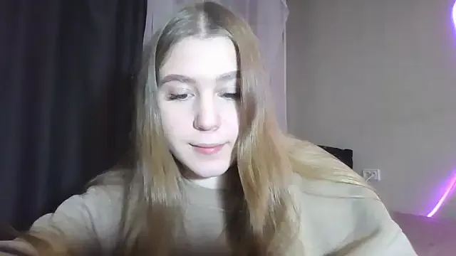 Avatar of yourhoney_Lola_