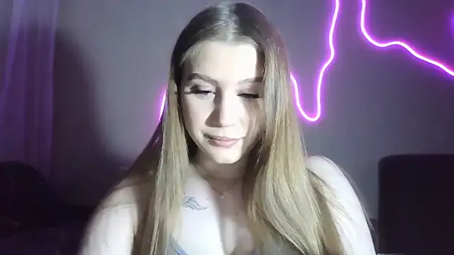 Avatar of yourhoney_Lola_