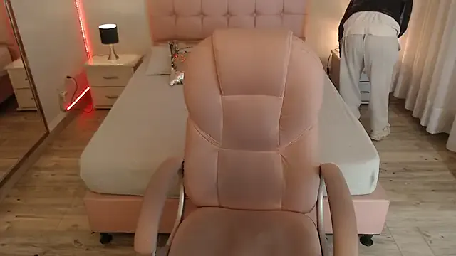 zoe_jones13 — Freechat on StripChat