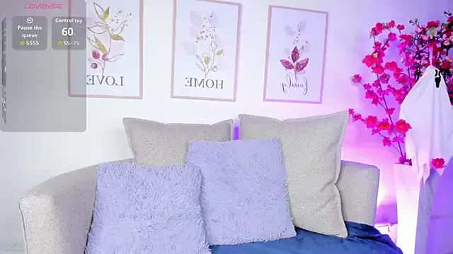 zulema_parvin — Shake my tits with the blouse on